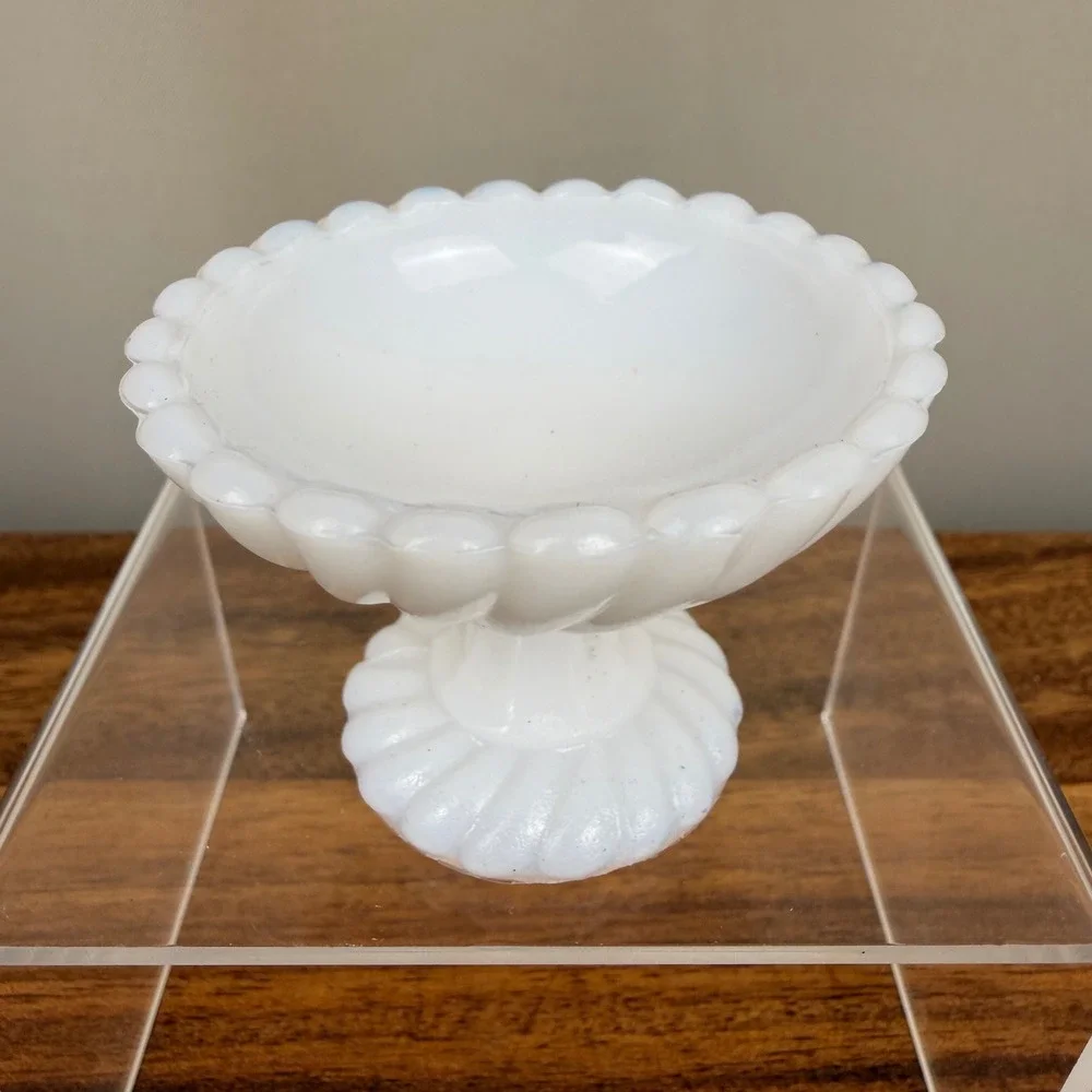 N/A vintage white